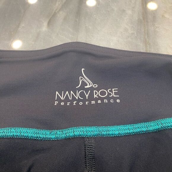 Nancy Rose performance, embellished, yoga, legging. Size medium - Picture 9 of 10